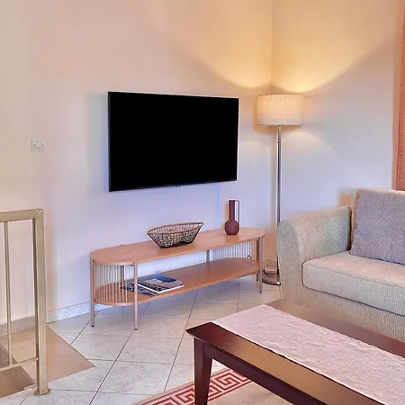 Semesterbostad Hespera Summer House