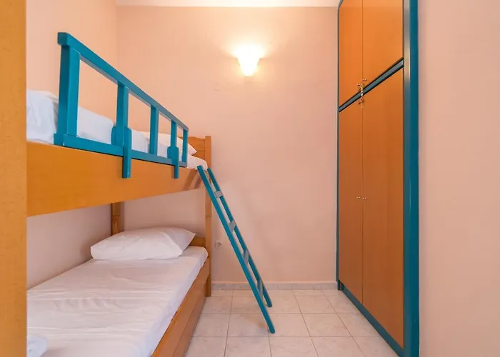 Hespera Summer House